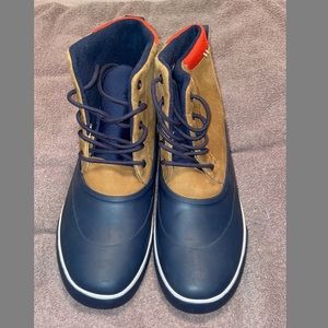 Like new worn once Men’s Sperry Boots